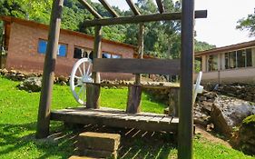 Pousada Parque Das 8 Cachoeiras Casa De Hóspedes